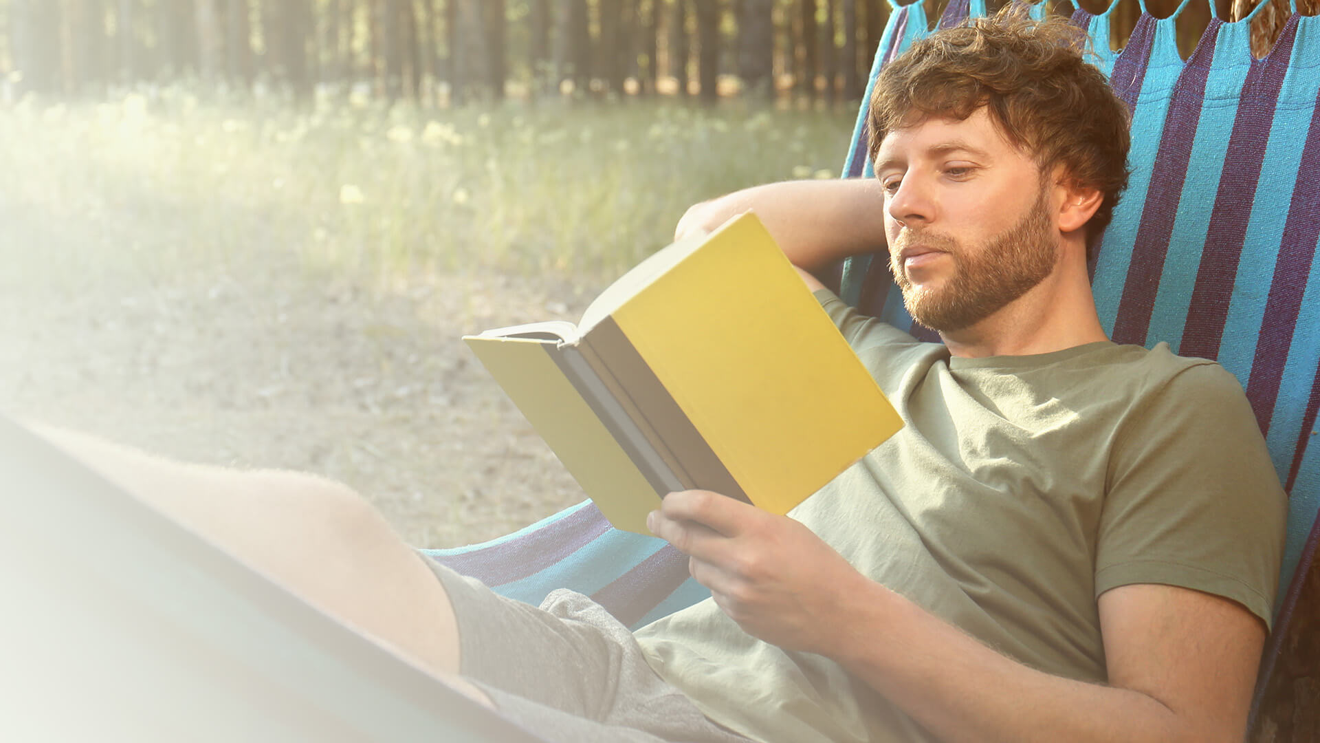 11 conseils de lecture et d'écoute pour des vacances d'été inspirantes