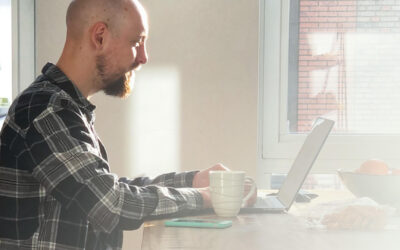 Travailler à la maison ? Oui, mais avec modération 